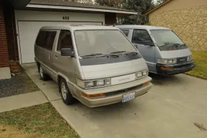 1989 Toyota Van Wagon - Vintage Camper Space Cruiser - Original Dual Sunroofs