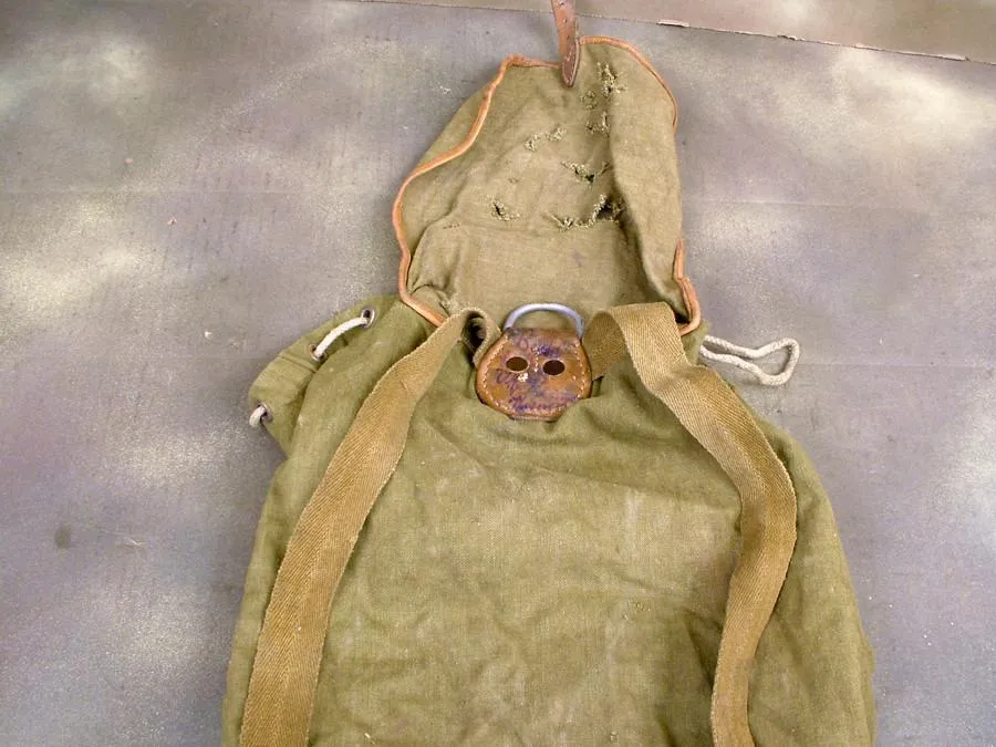 German Artillery Rucksack: Genuine WW2 Issue (GRADE 1)